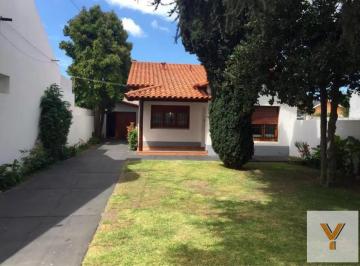 Casa · 150m² · 5 Ambientes · 3 Cocheras · Casa en Venta - 3 Dorm. 1 Baño - Departamento - 400 m² - Miramar