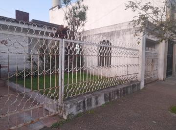 Casa · 140m² · 6 Ambientes · 1 Cochera · Casa en Venta