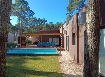 Casa · 169m² · 4 Ambientes · Casa en Venta - 3 Dorm. 3 Baños - Pinamar