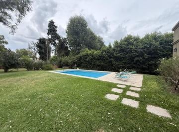 Casa · 310m² · 7 Ambientes · 4 Cocheras · Casa en Venta