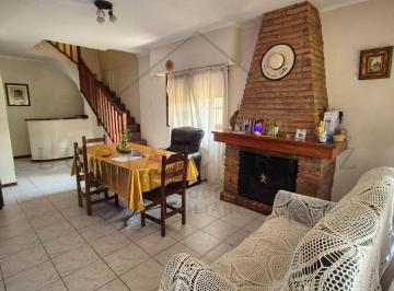 Casa · 225m² · 5 Ambientes · 1 Cochera · Casa en Venta en Boulogne 5 Ambientes con Jardín Quincho y Pileta