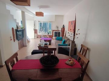 Casa · 94m² · 3 Ambientes · 1 Cochera · Casa en Villa del Parque
