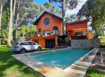 Casa · 298m² · 4 Dormitorios · 2 Cocheras · Cod 922 Alquiler y Venta - Zona 1 Excelente Ubicación