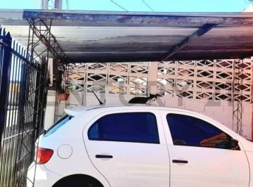 Casa · 42m² · 3 Ambientes · 1 Cochera · Venta