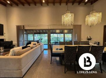 Casa · 650m² · 20 Ambientes · 4 Cocheras · Vendo La Mejor Casa de Colonia Tirolesa 4 Dorm. - Caseron Premium