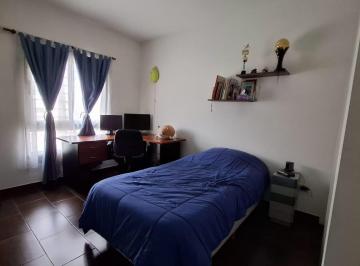 Casa · 112m² · 4 Ambientes · 1 Cochera · Casa en Venta Bella Vista C/pileta