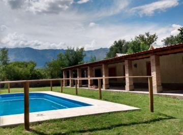 Casa de 6 ambientes, Nono · Casa con Pileta en Nono, Traslasierra – 3 Dorm. en 2 Hectáreas