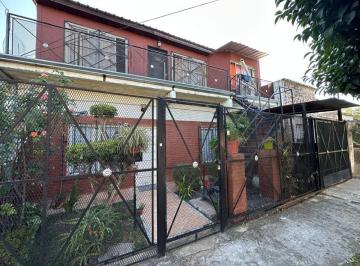 Casa en Venta de 5 ambientes Llavallol · Casa con 4 Dorm., 200 m² de Terreno en Venta en Llavallol Ideal Dos Familias