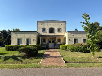 Casa de 6 ambientes, Campana · Casa en Country Club Los Cardales