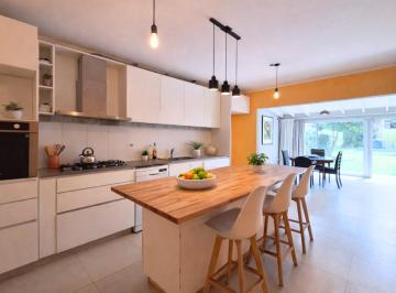 Casa de 7 ambientes, San Isidro · Casa Villa Adelina 7 Amb Lote 470 m² Pileta Cerca Estación