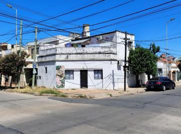 Casa · 142m² · 3 Ambientes · 1 Cochera · Casa en Lote Propio Moron Norte