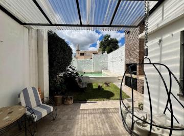 Casa · 137m² · 6 Ambientes · 1 Cochera · Casa en Venta 3 Dorm. Arroyito