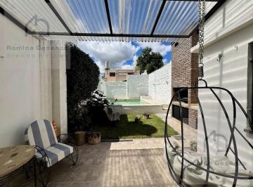 Casa · 137m² · 6 Ambientes · 1 Cochera · Casa en Venta 3 Dorm. Arroyito