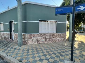 Casa · 118m² · 5 Ambientes · 1 Cochera · Venta Casa 3 Dorm. Gran Patio Yofre Norte
