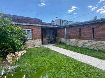Casa · 95m² · 3 Ambientes · 1 Cochera · Venta Casa 3 Ambientes Apta Crédito - José C. Paz
