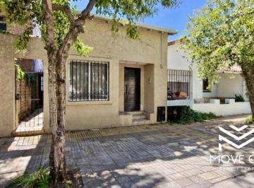 Casa de 3 ambientes, San Isidro · Venta - Casa de 3 Ambientes con Patio en Martinez!