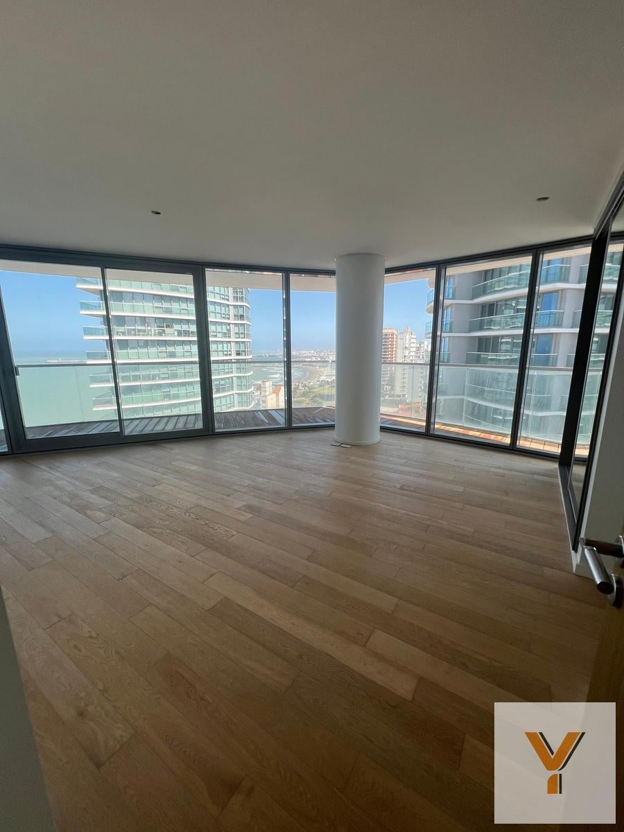 Departamento 3 dorm, 240m² en piso alto con balcón — Rawson