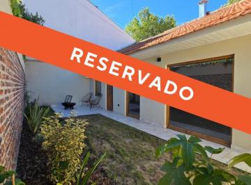 Casa · 121m² · 4 Ambientes · 2 Cocheras · Chalet Estilo Mar del Plata Totalmente Reciclado en Barrio San José
