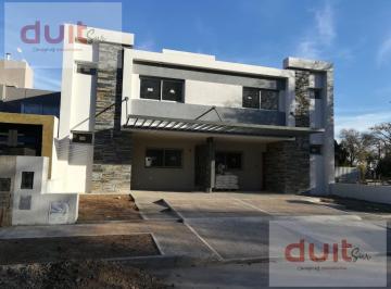 Casa · 150m² · 6 Ambientes · 1 Cochera · Excelente Oportunidad Duplex en Chacras del Sur!