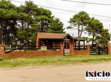 Casa de 3 ambientes, Mar de Ajó · Casa: Echeverría N° 464 E/ Quinteros y Libres del Sur - Nueva Atlantis - C1074