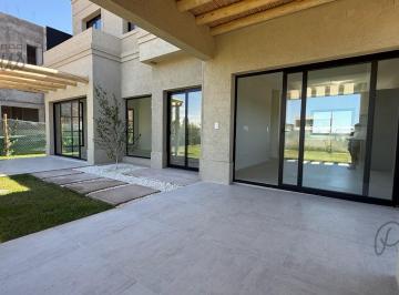 Galería · Venta | Casa | B° Lar de Boedo | 3 Dorm.