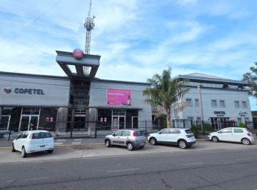Local comercial · 2935m² · Edificio en Block de 2935 m² Cubiertos Sobre Lote de 53.3 m X 33.3 m, Sobre Av Constitucion.