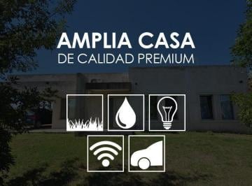 Casa · 110m² · 4 Ambientes · 2 Cocheras · Casa en Colón
