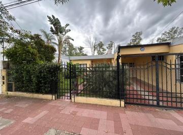 Casa · 151m² · 5 Ambientes · 2 Cocheras · Casa 3 Dorm. en Granadero Baigorria