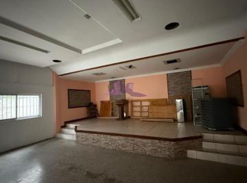 Local comercial · 240m² · 2 Ambientes · Salon/ Local en Banfield Este