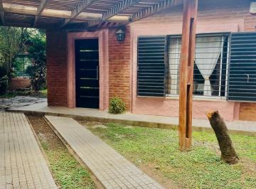 Casa · 150m² · 4 Ambientes · 1 Cochera · Casa en Bosque Azul