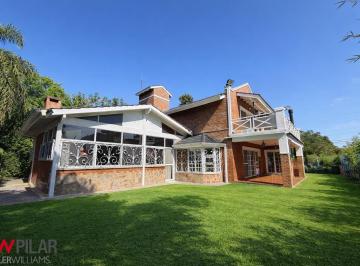 Casa · 304m² · 7 Ambientes · 6 Cocheras · Casa en Venta 7 Ambientes en C. C Mapuche, Pilar