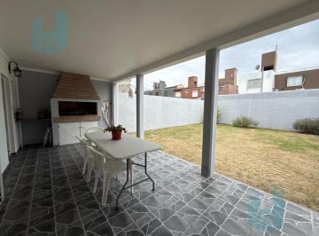 Casa · 125m² · 3 Ambientes · Casa Nuevo Poeta Lugones