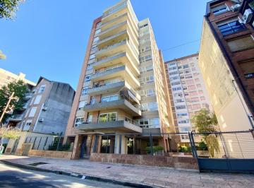 Garage · 13m² · 1 Cochera · Excelente Cochera en Alquiler en Edificio Laguzzi - Centro de Martínez