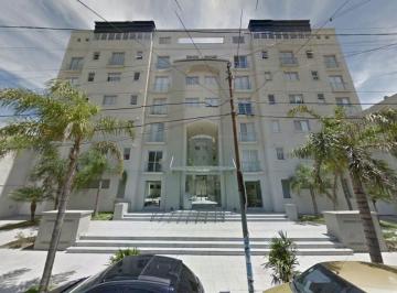 Departamento de 3 ambientes, Quilmes · Hermoso Depto 3 Amb de Categoría C/ Cochera - Bernal Plaza