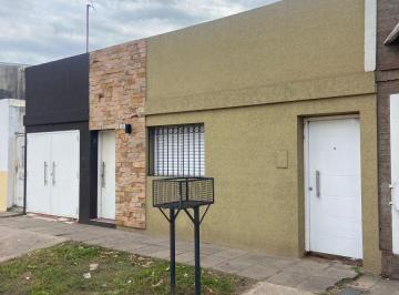 Casa de 5 ambientes, Ciudad de Santa Fe · Gorostiaga 3900 Casa + Depto