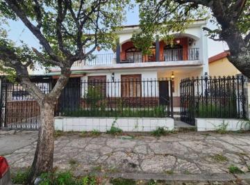 Casa de 5 ambientes, La Falda · Grande y Hermosa Casa - Valle Hermoso