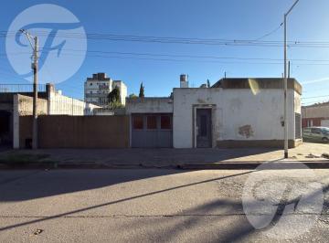 Casa · 110m² · 4 Ambientes · 2 Cocheras · Esquina en San Pedro con Potencial de Vivienda, Comercial o Desarrollo | 260 m² | Ideal Reciclaje