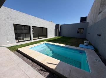 Casa · 187m² · 4 Ambientes · 3 Cocheras · Casa a Estrenar en Venta Mansos del Sur Planta Baja