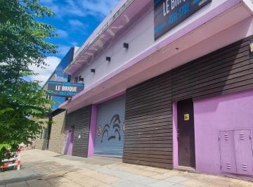 Local comercial · 717m² · 8 Ambientes · Excelente Local de 17.5x21 - Le Brique Propiedades