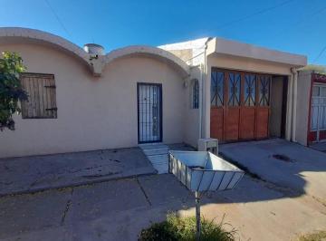 Casa de 5 ambientes, San Rafael · Casa en Venta + Departamento