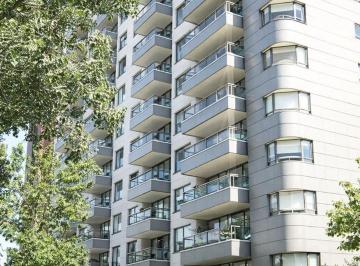 Departamento · 109m² · 4 Ambientes · 1 Cochera · Excelente Piso Alto con Vista Al Río Full Amenities