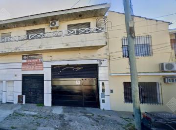 Depósito · 334m² · 5 Ambientes · 10 Cocheras · Excelente Depósito con Vivienda - Apto Crédito - Oportunidad!