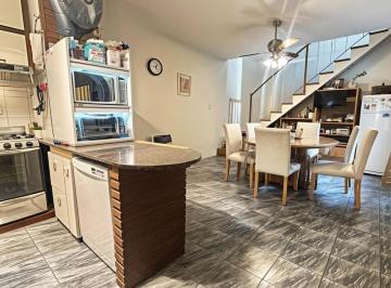 PH · 130m² · 5 Ambientes · Venta PH 5 Ambientes con Patio, Contrafrente en Villa Lynch!