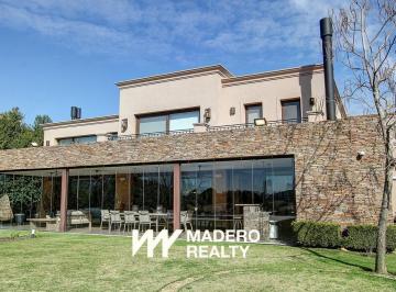 EXTERIOR · Venta de Casa 8 Ambientes en El Golf