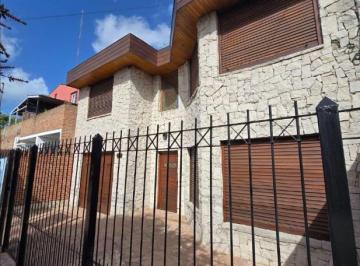 Casa de 5 ambientes, Mar del Plata · Chalet 5 Amb. Barrio San Carlos