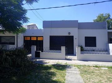 Casa · 120m² · 3 Ambientes · 2 Cocheras · Casa - Banfield Oeste
