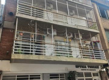 Departamento · 53m² · 3 Ambientes · Semipiso de 3 Ambientes C/balcon Corrido Al Frente y Dos Baños