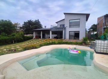 Casa de 6 ambientes, Bialet Massé · Casa en Bialet Masse Terreno 1100 M&sup2;2 Dorm.apta Crédito