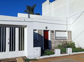 Casa de 4 ambientes, Ensenada · Vent Casa Ensenada! 3 Dorm., Garage Para 2 Vehículos, Parque. Apta Banco