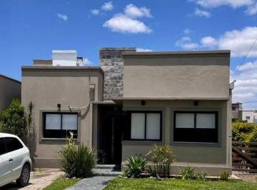 Casa de 3 ambientes, Los Nogales · Venta Casa 2 Dorm. en Barrio Los Nogales Plaza